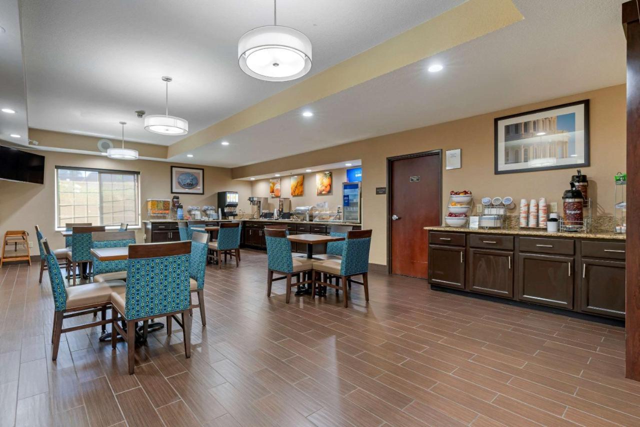 Comfort Downtown Hotel